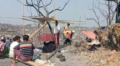 রোহিঙ্গা ক্যাম্পে অগ্নিকাণ্ডেপুড়ে ছাই হয়েছে বহু আশ্রয়স্থল।