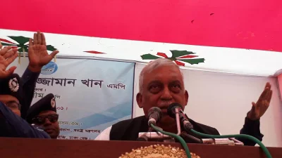 বক্তব্য দিচ্ছেন স্বরাষ্ট্রমন্ত্রী আসাদুজ্জামান খান কামাল। ছবি: ইত্তেফাক