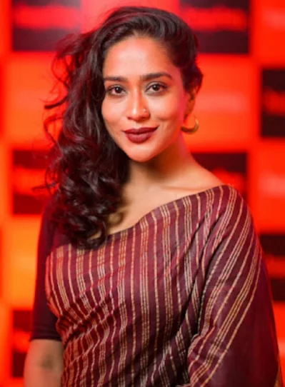 জাকিয়া বারী মম