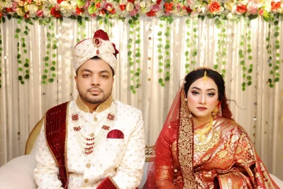 নাভেদ পারভেজ ও তার স্ত্রী ফারহানা হোসেন বিন্তি