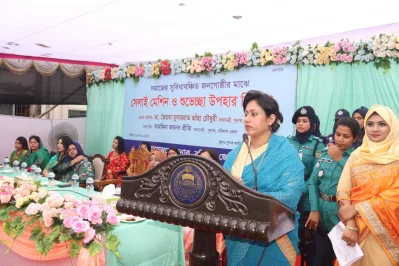 প্রধান অতিথির বক্তৃতা দিচ্ছেন পুনাক সভানেত্রী ডা. তৈয়বা মুসাররাত জাঁহা চৌধুরী। 