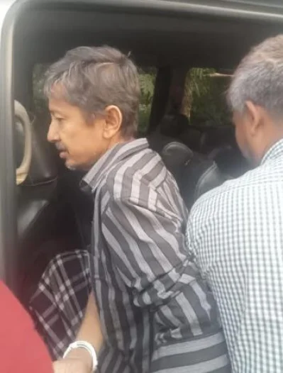 গ্রেপ্তার আওয়ামী লীগ নেতা হারুন অর রশিদ প্রধান। ছবি: ইত্তেফাক
