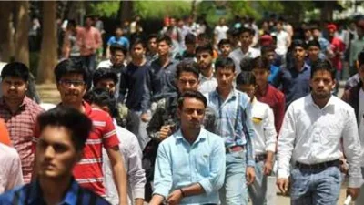 ১৯৯৭ সালের আগে যত চাকরী হয়েছে, সব সিপিআইএমের সর্বক্ষণের কর্মী বা তাদের পরিবারের সদস্যদের হয়েছে।