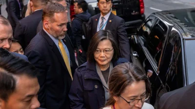বুধবার (২৯ মার্চ) তাইওয়ানের প্রেসিডেন্ট সাই-ইং-ওয়েন নিউ ইয়র্কে পৌঁছেছেন।&nbsp;