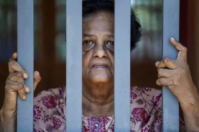 আন্নাম্মা জ্যাকব কয়েক দশক ধরে তার দোতলা বাড়িতে একাই বসবাস করছেন