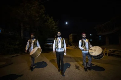 তুরস্কে &lsquo;দাভুল&rsquo; বাজিয়ে সেহরিতে জাগিয়ে তোলা হয়