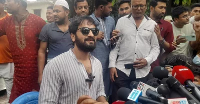 শিল্পী সমিতির কার্যনির্বাহী কমিটির মিটিং শেষে সংবাদ সম্মেলন। ছবি: ইত্তেফাক
