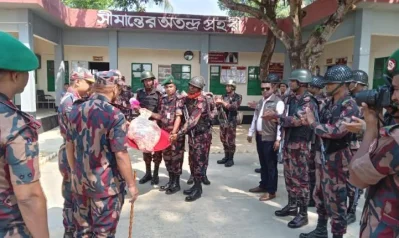 বিজিবির মহাপরিচালক ও মিয়ানমারের সীমান্তরক্ষী বাহিনীর সঙ্গে সৌজন্য সাক্ষাৎ। ছবি: ইত্তেফাক