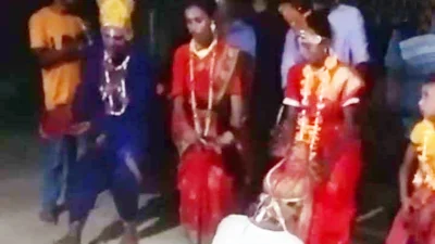 বাংলার ইতিহাস, ঐতিহ্য ও সংস্কৃতির অষ্টসখী সহযোগে অষ্ট গান। ছবি: ইত্তেফাক