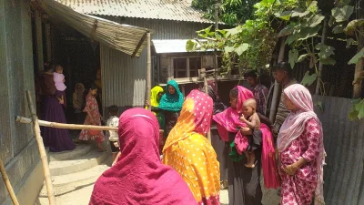 নিজ বাড়ির উঠান পড়েছিল কুষকের গলাকাটা লাশ। ছবি: ইত্তেফাক 