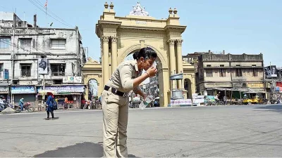 সবচেয়ে বেশি তাপমাত্রা অবশ্য ছিল পশ্চিমাঞ্চলীয় জেলা বাঁকুড়ায়।