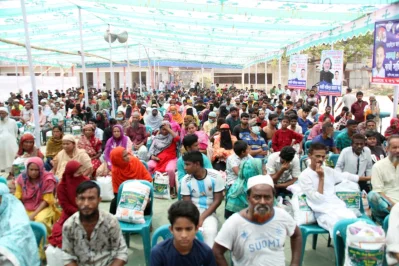 শেখ হাসিনার ঈদ উপহার বিতরণ কার্যক্রম।