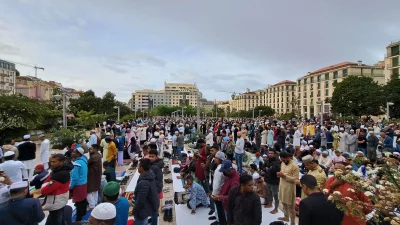 পর্তুগালে ইউরোপের সবচেয়ে বড় ঈদের জামাত অনুষ্ঠিত