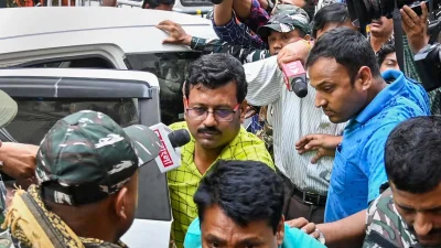 নিয়োগ দুর্নীতি মামলায় সিবিআই গ্রেফতার করেছে জীবনকৃষ্ণকে।