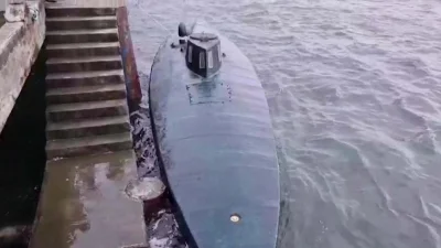 সাবমেরিনটার ইঞ্জিন বসানো হয়েছে পেছন দিকে।