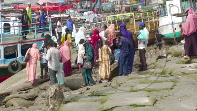 ঈদ উপলক্ষে সুন্দরবনে পর্যটকদের ঢল