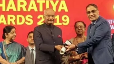 সাবেক ন্যাভাল কমান্ডার পূর্ণেন্দু তিওয়ারিকে দেশের প্রতি তার সেবার স্বীকৃতি হিসেবে ভারত সরকার ২০১৯ সালে &lsquo;প্রবাসী ভারতীয় সম্মানে&rsquo; ভূষিত করেছিল।