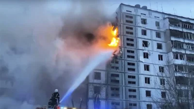 ডিনিপ্রো শহরে একটি ক্ষেপণাস্ত্র হামলায় ঘুমন্ত অবস্থায় এক মা ও তার দুই বছর বয়সী মেয়ে নিহত হয়েছে।