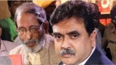  প্রাথমিকে নিয়োগ-দুর্নীতি সংক্রান্ত সব মামলা বিচারপতি গঙ্গোপাধ্যায়ের হাত থেকে সরিয়ে নেয়ার নির্দেশ দেয়া হয়েছে।&nbsp;