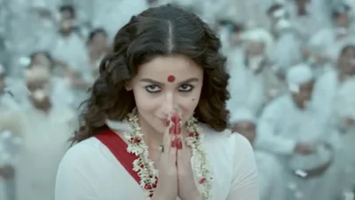 গাঙ্গুবাই কাঠিয়াবাড়ি ছবিতে অভিনয়ের জন্য সেরা অভিনেত্রী পুরস্কার জিতলেন আলিয়া ভাট