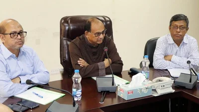 ঈদ পরবর্তী রেল ব্যবস্থাপনা সংক্রান্ত মূল্যায়ন সভায় রেলমন্ত্রী। সংগৃহীত ছবি