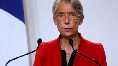 ফরাসি প্রধানমন্ত্রী এলিজাবেথ বোর্ন