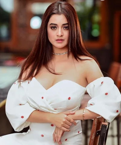 দর্শনা বণিক