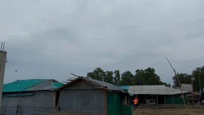 প্রচার-প্রচারণার পরও কেউ বাসাবাড়ি ছাড়ছেন না। ছবি: ইত্তেফাক 