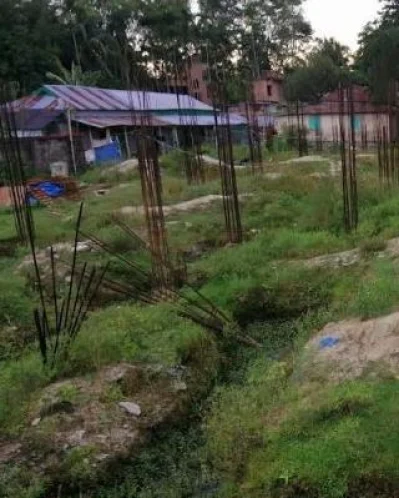কাজ শুরু করে ফের বন্ধ করে দেওয়া হয় । ছবি: ইত্তেফাক