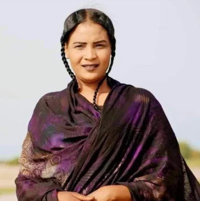 সুদানের গায়িকা শাদেন মুহাম্মদ হুসাইন। সংগৃহীত ছবি