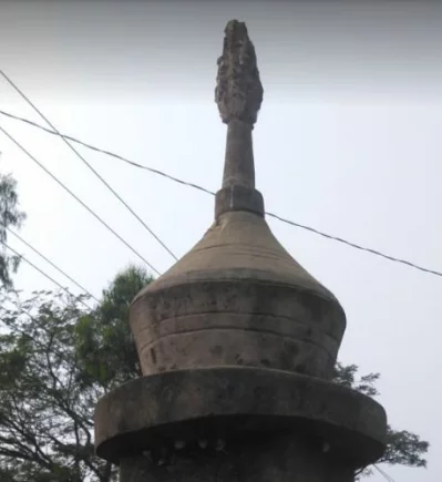 ভাস্কর্য কুপি বাতি। ছবি: লেখক