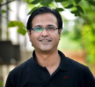 আসিফ আকবর