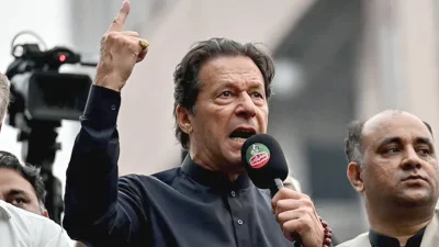 পাকিস্তানের সাবেক প্রধানমন্ত্রী ইমরান খান