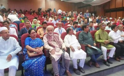 রংপুর সাহিত্যমেলার অুনষ্ঠান। ছবি: ইত্তেফাক