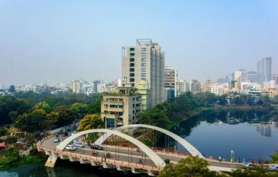 ঢাকার অভিজাত এলাকা গুলশাল ও হাতিরঝিল লেক। ছবি: ইন্টারনেট