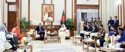 গণভবনে প্রধানমন্ত্রীর সঙ্গে সাক্ষাৎ করেন জিন পিয়েরে ল্যাক্রোইক্স। ছবি: ফোকাস বাংলা