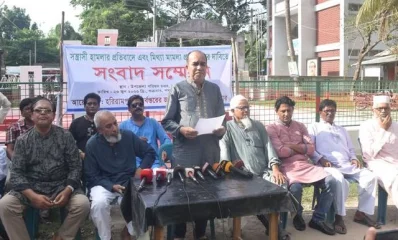 মমতাজের বিরুদ্ধে উপজেলা চেয়ারম্যানের সংবাদ সম্মেলেন। ছবি: ইত্তেফাক