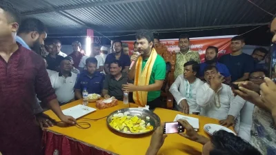 হিন্দু-মুসলিম সকলকে এক সঙ্গে দেশ গড়ার প্রত্যয় ব্যক্ত করে এমপি নিক্সন। ছবি: ইত্তেফাক 