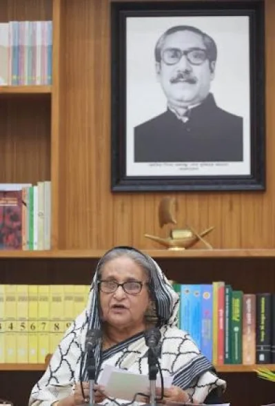 গণভবনে সংবাদ সম্মেলনে বক্তব্য দিচ্ছেন প্রধানমন্ত্রী। ছবি: ফোকাস বাংলা&nbsp;