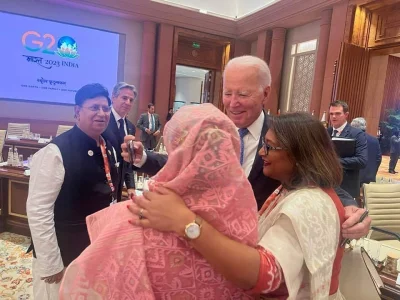 প্রধানমন্ত্রী শেখ হাসিনার সঙ্গে সেলফি তুলেছেন মার্কিন প্রেসিডেন্ট জো বাইডেন