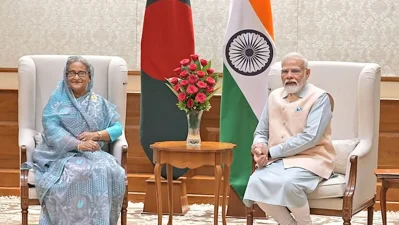 ভারতের প্রধানমন্ত্রী নরেন্দ্র মোদির আমন্ত্রণে নয়াদিল্লিতে জি২০ সম্মেলনে অংশ নিয়েছেন প্রধানমন্ত্রী শেখ হাসিনা