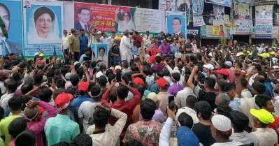 সিলেট অভিমুখে রোডমার্চ শুরুর আগে বিএনপির সংক্ষিপ্ত সমাবেশ। ছবি: সংগৃহীত