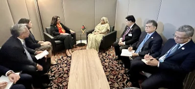 নিউ ইয়র্কে জাতিসংঘের সাধারণ অধিবেশনের ফাঁকে প্রধানমন্ত্রী শেখ হাসিনার সঙ্গে সাক্ষাতে উজরা জেয়া