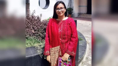 রাবি মুন্নুজান হলের ছাত্রলীগের সাংস্কৃতিবিষয়ক সম্পাদক জেরিন। ছবি: ইত্তেফাক