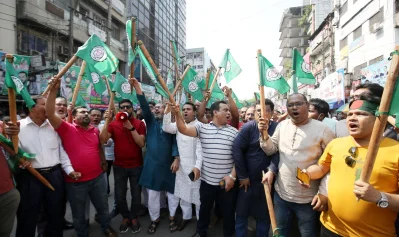 আওয়ামী লীগের শান্তি ও উন্নয়ন সমাবেশে নেতা-কর্মীরা। ছবি: ফোকাস বাংলা