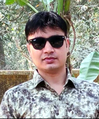 অভিযুক্ত শিক্ষা অফিসার শাহিন হোসেন। ছবি: ইত্তেফাক