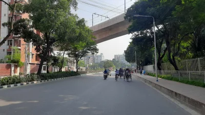 সংসদ ভবনের পূর্ব পাশের রোড।