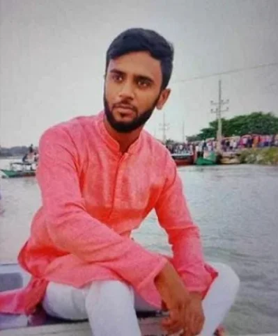 নিহত শ্রমিক রাসেল। ছবি: সংগৃহীত
