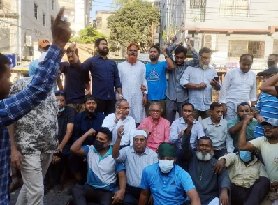 রাজধানীর রামপুরা সড়কে অবস্থান নিয়ে পিকেটিং করেন রুহুল কবির রিজভী
