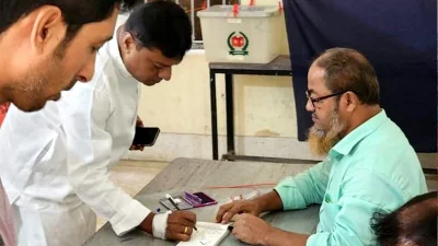 লক্ষ্মীপুরে উপনির্বাচনে ভোটগ্রহণ চলছে। ছবি: ফোকাস বাংলা